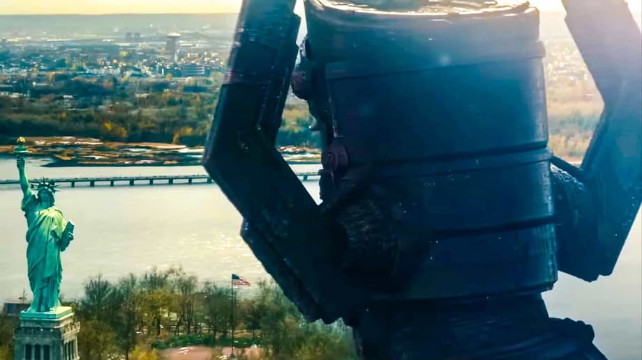 Why does Galactus look into the Fantastic Four: first steps so small?