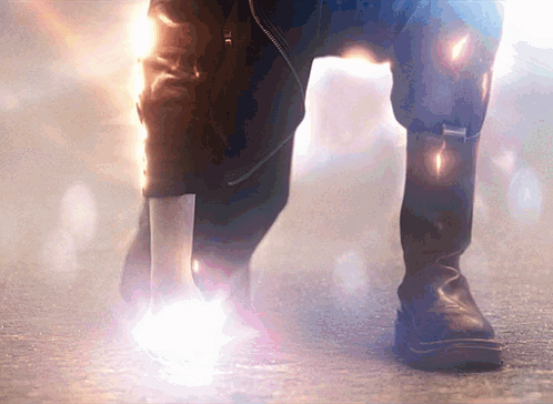 Giah Emilia Clarke GIF - Giah Emilia Clarke Binary - Discover & Share GIFs