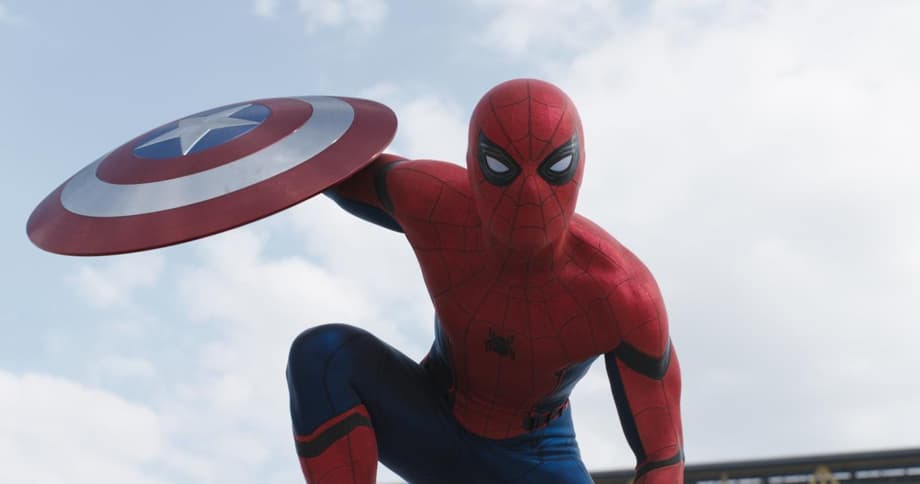 Tom Holland Disappointed By &quot;Baggy&quot; Spider-Man Suit In CAPTAIN AMERICA: CIVIL WAR