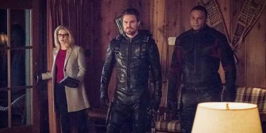 ARROW: Civil War Breaks Out Between New Team Arrow & Original Team Arrow In &quot;Collision Course&quot;!