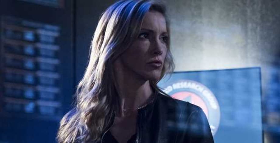 ARROW: Laurel Lance Heads To Court For Oliver In New Photos From Season 7, Episode 6: &quot;Due Process&quot;