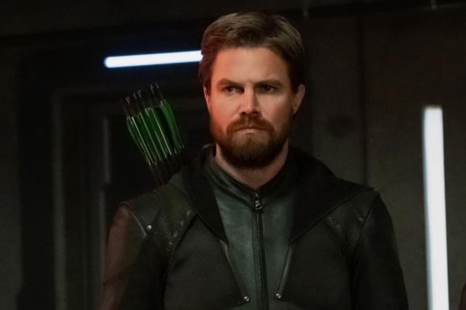 Different Possible Ways Of How Stephen Amells 'Green Arrow' Can Make His Return On The Flash