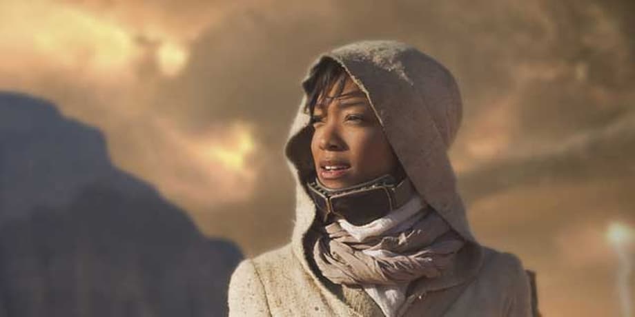 First STAR TREK: DISCOVERY Image Features Sonequa Martin-Green And Some Intriguing Clues