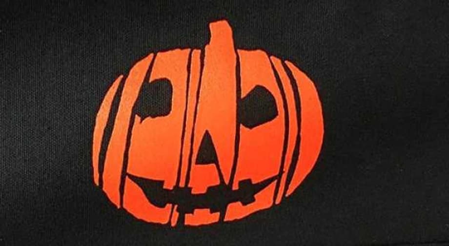 HALLOWEEN Set Snaps Provide Our First Look At Michael Myers And Jamie Lee Curtis As Laurie Strode