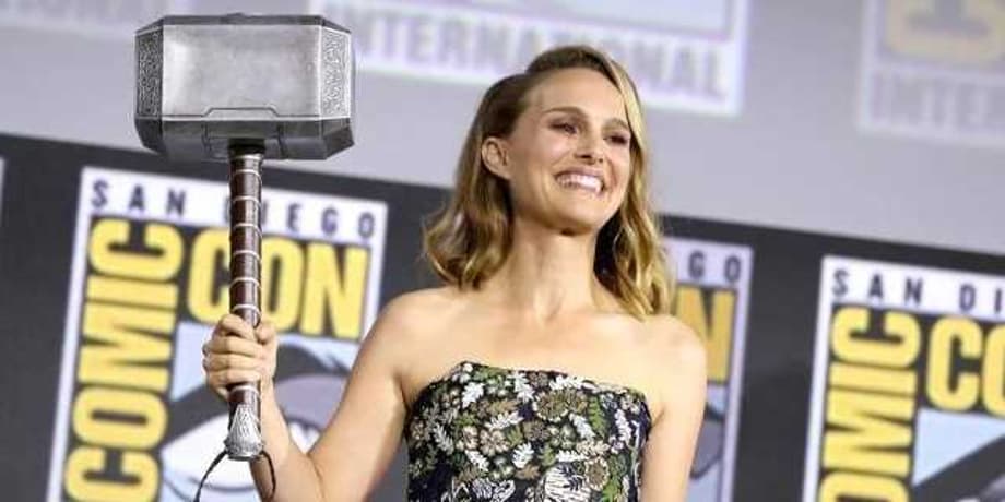 VIDEO: See Natalie Portman Lift Mjolnir After THOR: LOVE AND THUNDER Announcement At Comic-Con