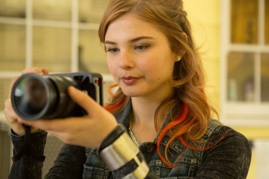 jem-and-the-holograms-image-stefanie-scott