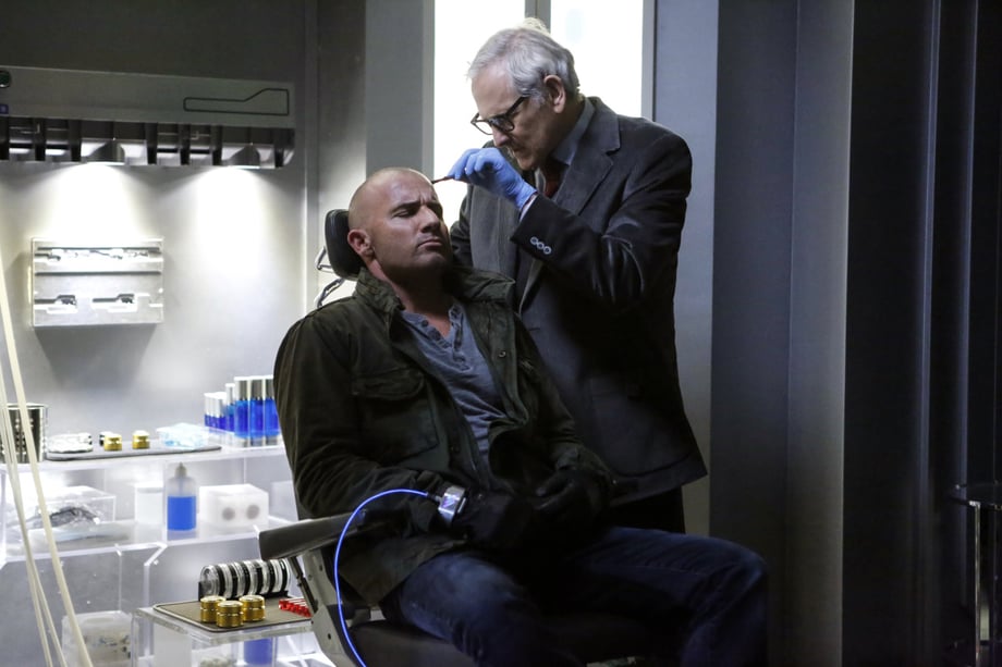 DC'S LEGENDS OF TOMORROW