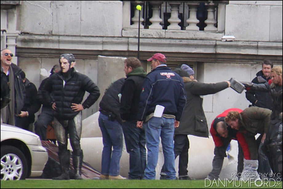 Chris Hemsworth, Bobby Holland Hanton and Christopher Eccleston filming Thor:The Dark World