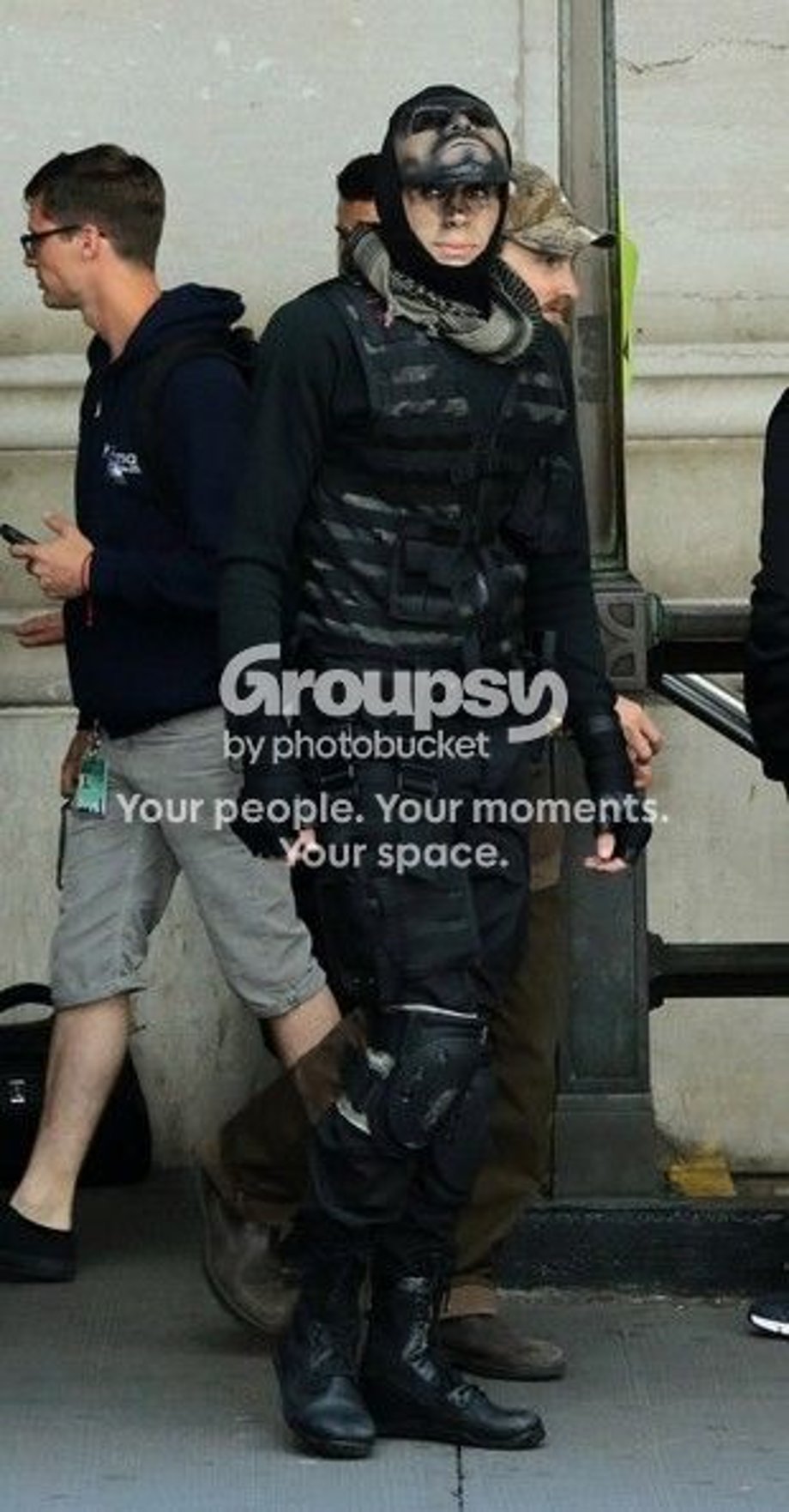  photo MeganFoxbyhermovieset7-MzUsqhcrQl_zpsc7698cd3.jpg