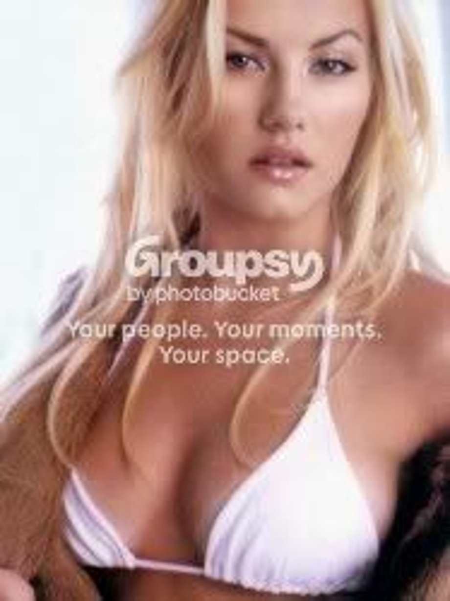 Elisha Cuthbert Pictures, Images and Photos