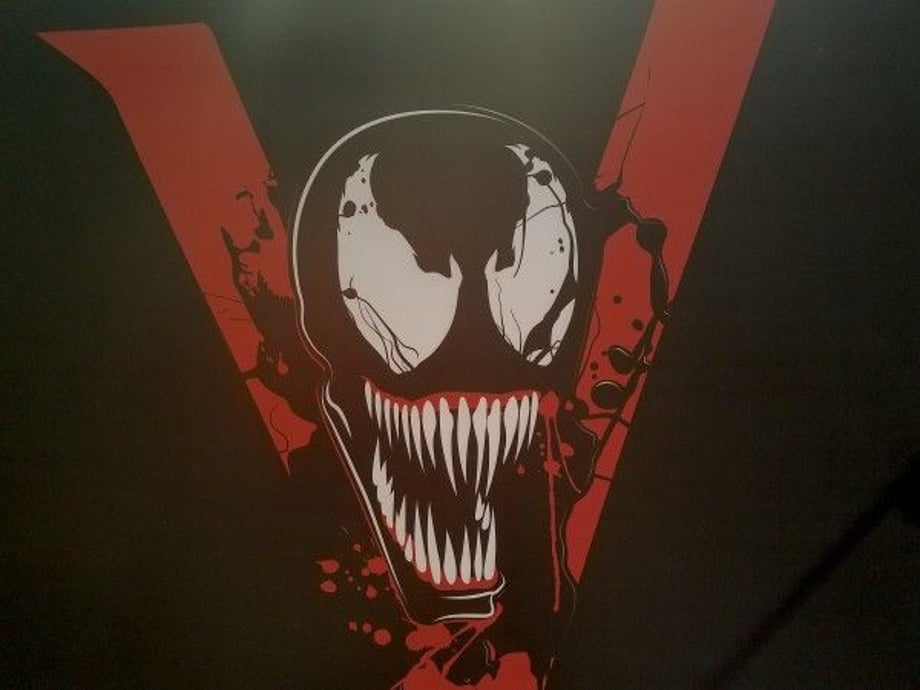 VENOM: Tom Hardy & Ruben Fleischer Reveal The Film's Official Logo At CCXP '17