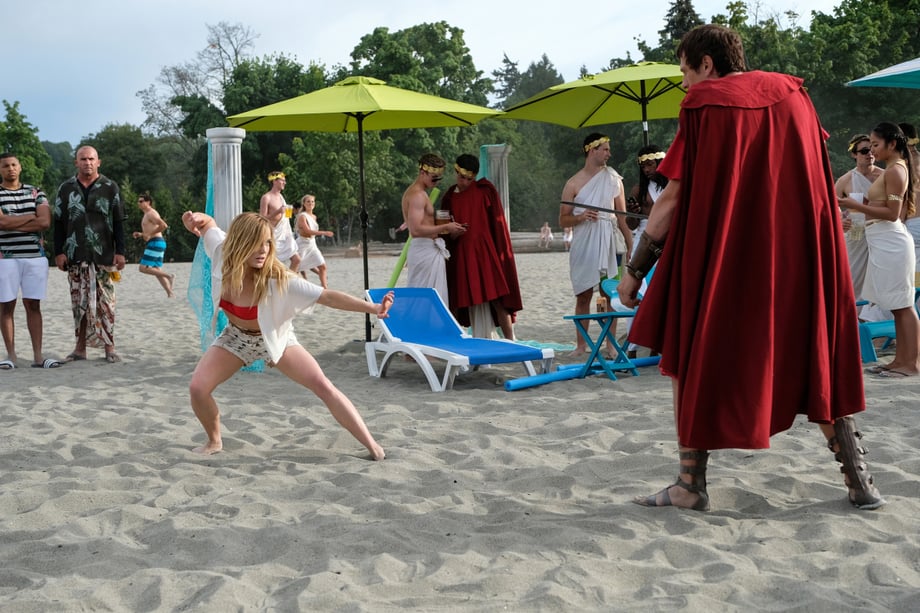 LEGENDS OF TOMORROW: The Legends Hit The Beach In New Photos From The Season Premiere: "Aruba-Con"