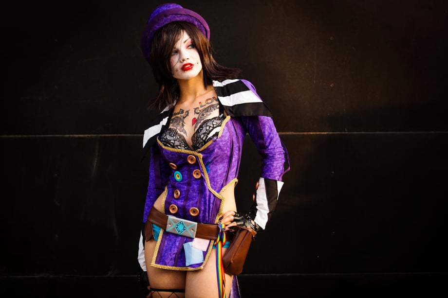 COSPLAY Hotties: Featuring Thor, Princess Leia, She-Ra, Sue Storm & Aquaman