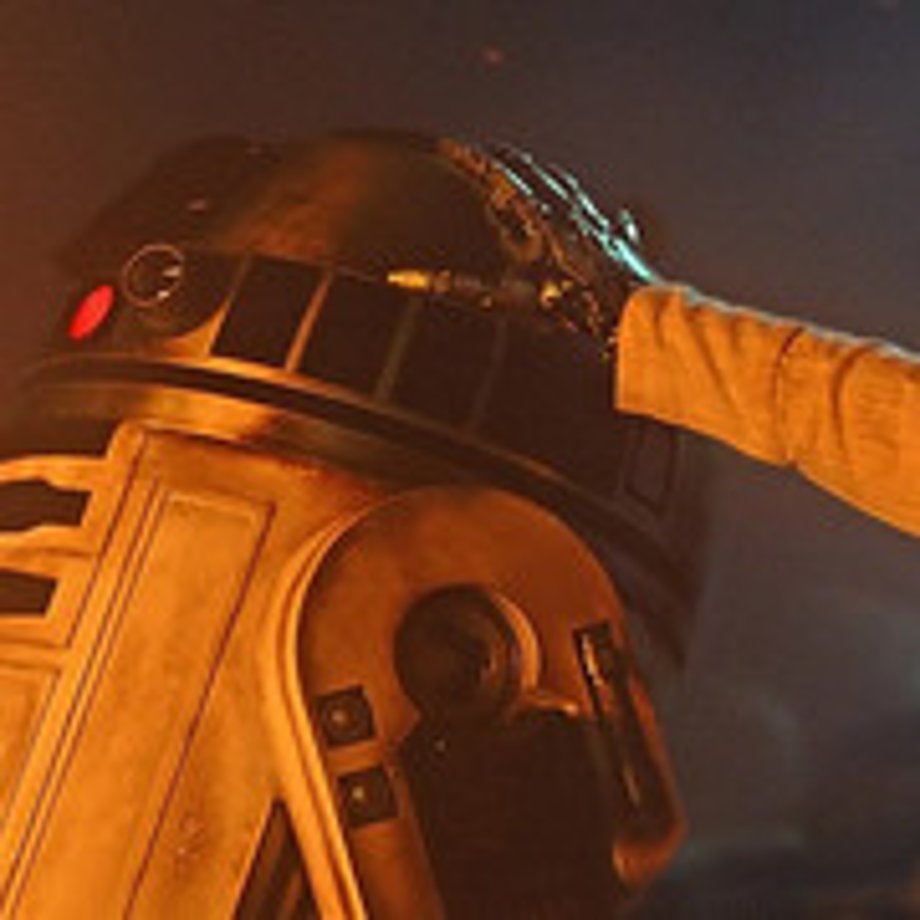 STAR WARS Legend Mark Hamill Can't Explain One Of The Franchise's Biggest R2-D2 Plot Holes