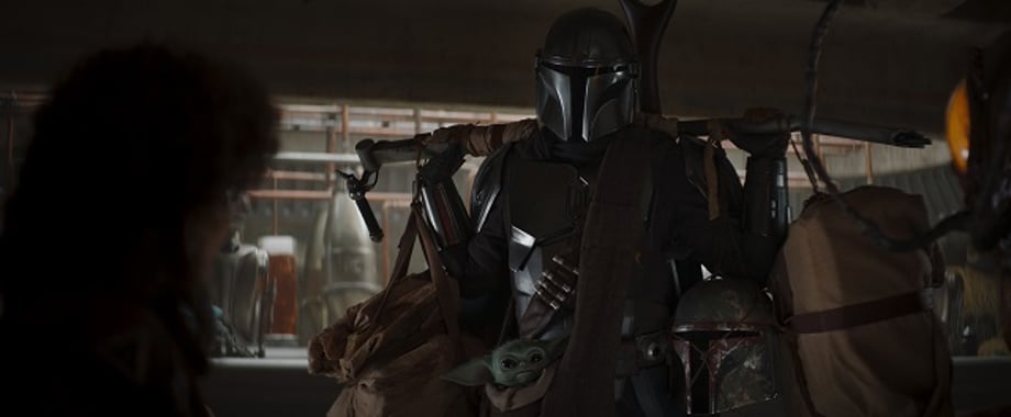 L-R-Peli-Motto-Amy-Sedaris-the-Mandalorian-Pedro-Pascal-and-The-Child-in-Lucasfilm-s-THE-MANDALORIAN