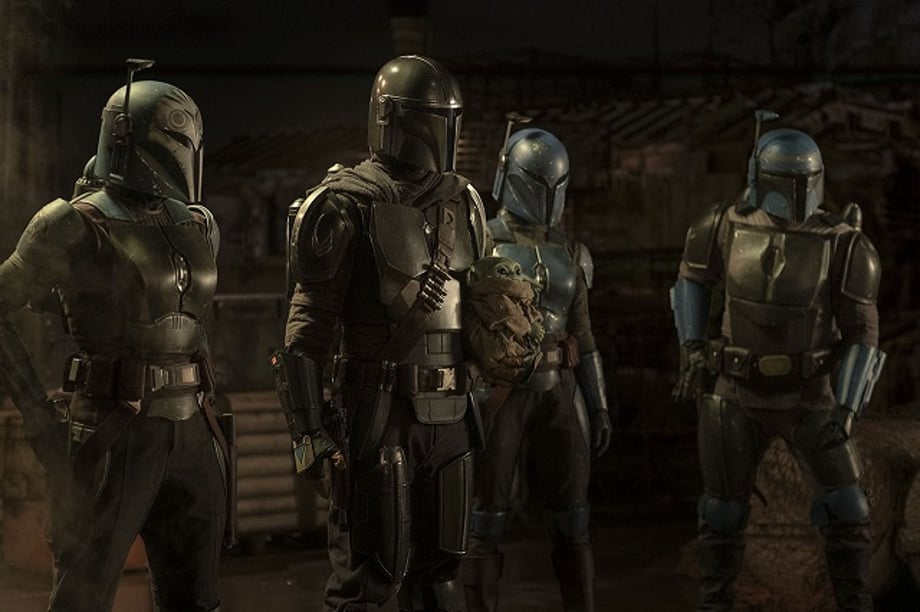 Frog-Lady-the-Mandalorian-Pedro-Pascal-and-The-Child-in-Lucasfilm-s-THE-MANDALORIAN-season-two-exclu