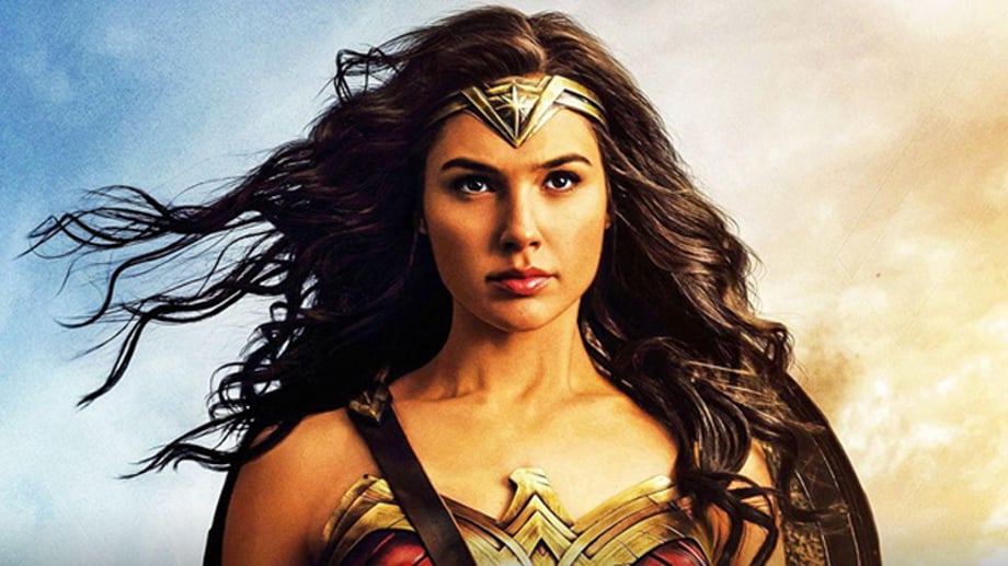 Gal-Gadot-embraces