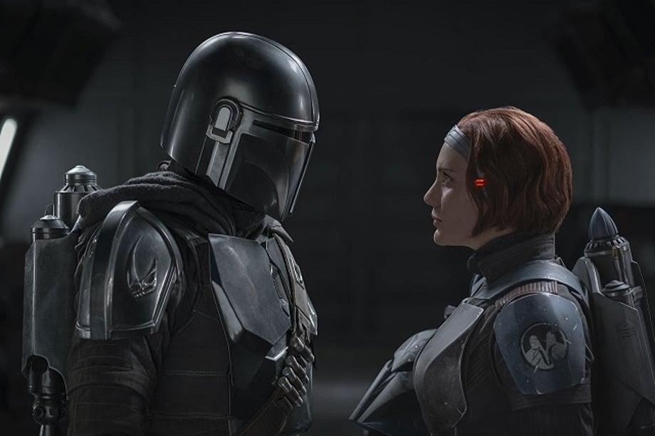 Frog-Lady-the-Mandalorian-Pedro-Pascal-and-The-Child-in-Lucasfilm-s-THE-MANDALORIAN-season-two-exclu
