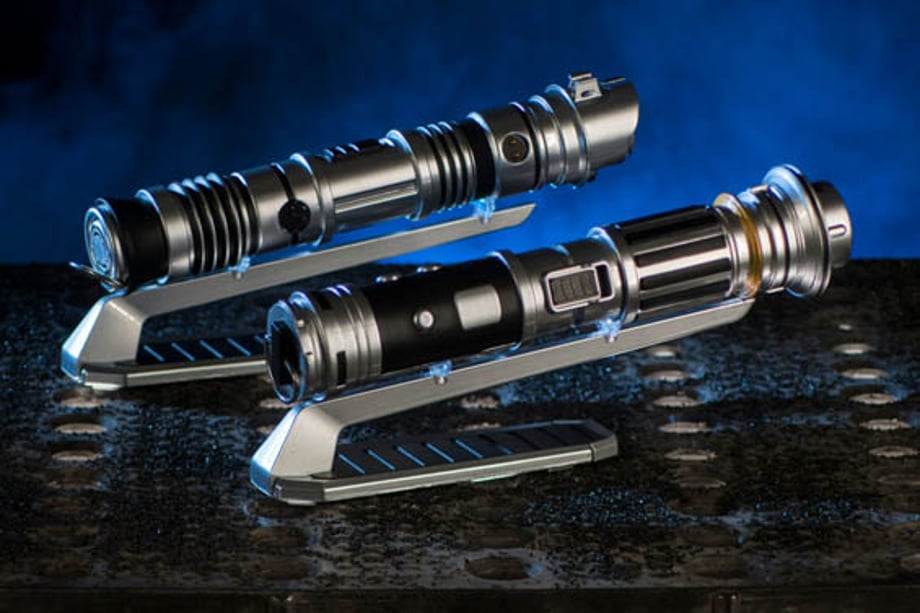 star-wars-galaxys-edge-merchandise-lightsabers-1024x683