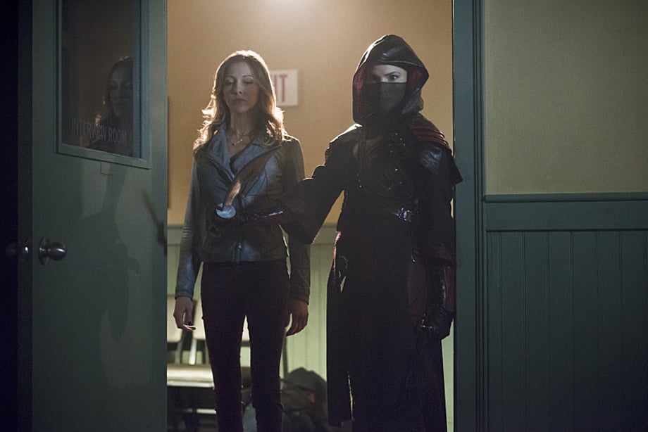 ARROW: Intriguing New Footage In Canadian Promo For "The Offer"