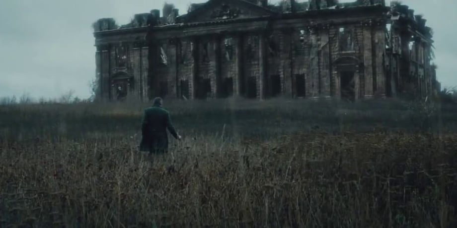 BATMAN v SUPERMAN: Surprising Details About 'Bruce Wayne' And 'Clark Kent''s Living Conditions