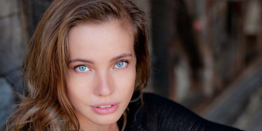 DC's LEGENDS OF TOMORROW Adds MR. ROBOT's Stephanie Corneliussen In Villainous Role