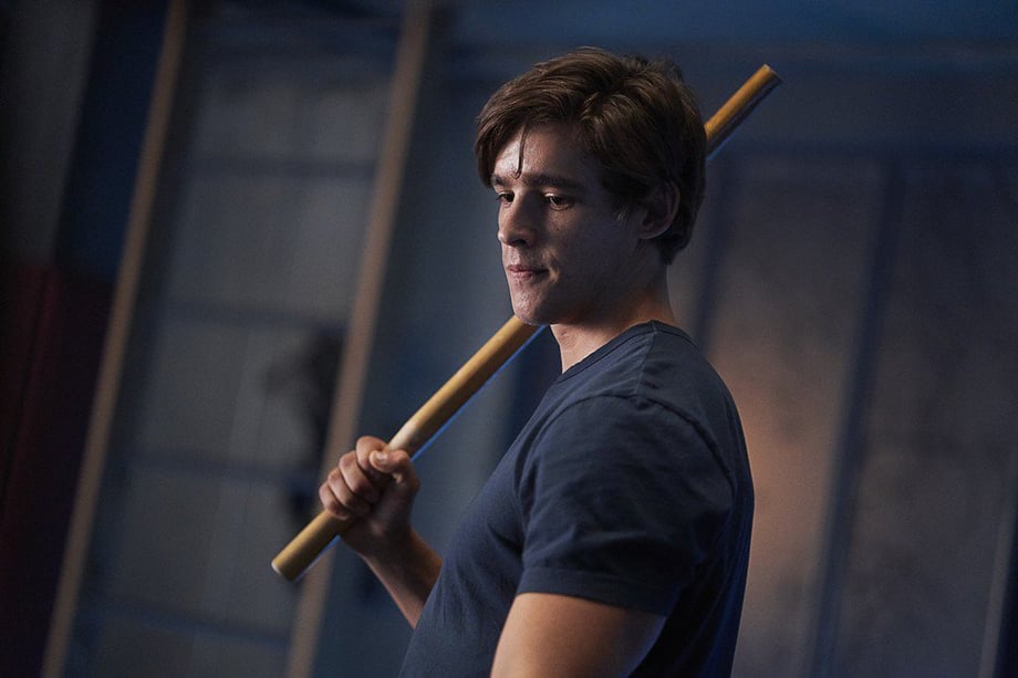 TITANS: The Original Team Reunites To Take On Doctor Light In New Photos From Season 2, Episode 3: "Ghosts"
