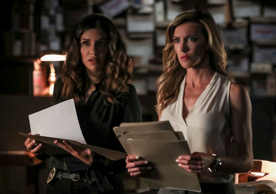 ARROW: Black Canary & Black Siren Team-Up To Save Oliver In New Photos From Season 7, Episode 5: "The Demon"
