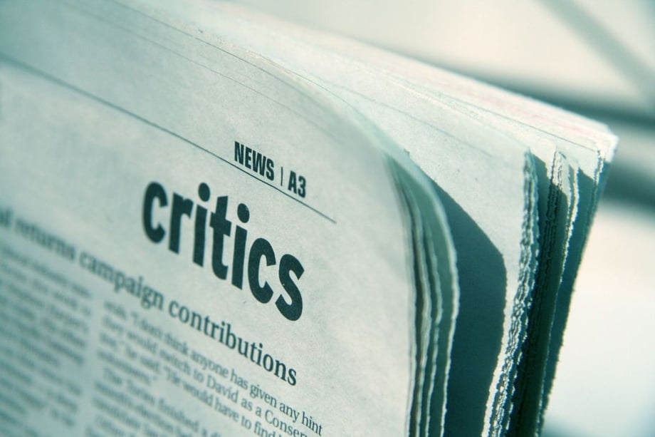 Hypocrite critics and the change of opinions every two weeks