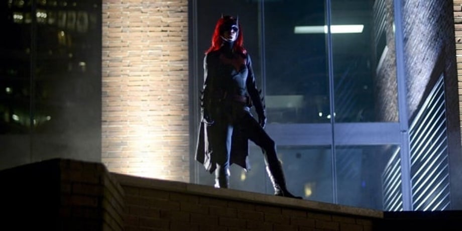 BATWOMAN: The Bat-Signal Lights Up Gotham City In Season 1, Episodes 4 Stills; "Who Are You?"