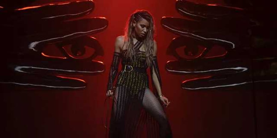 BIRDS OF PREY Reveals A Surprising Secret About Gotham City's Superhero History - SPOILERS
