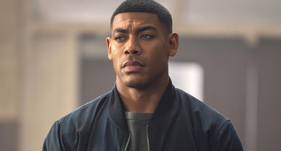 GREEN LANTERN Artist Calls LANTERNS Star Aaron Pierre A "F****t" In Trailer Review