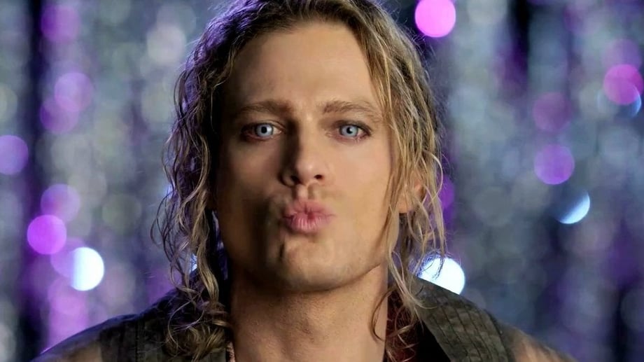 INTERVIEW WITH THE VAMPIRE Season 3 Poster Teases The Debut Of "Rockstar Lestat"