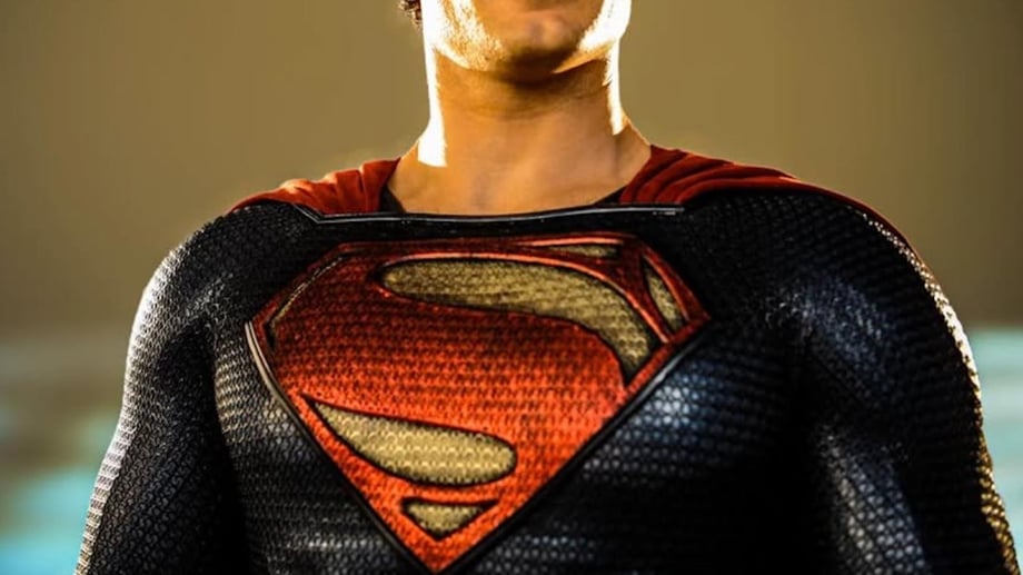 MAN OF STEEL Director Zack Snyder Shares Unseen "Early" Photo Of Henry Cavill Suited Up As DCEU's Superman