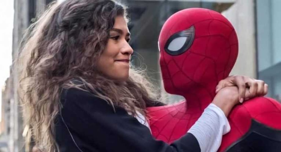 SPIDER-MAN 3 Star Zendaya Teases "Running From Aliens" In The Upcoming Threequel