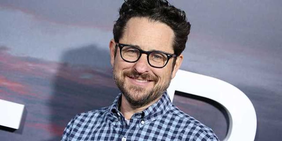 STAR WARS Director J.J.Abrams Says He Hasn't Met With Warner Bros. About SUPERMAN...Yet