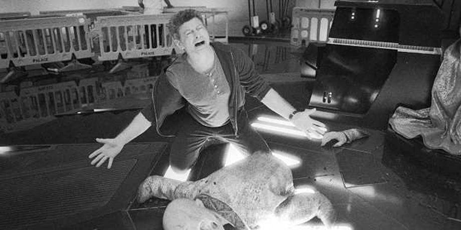 STAR WARS: THE LAST JEDI Director Rian Johnson Shares A New Behind The Scenes Photo Of Carrie Fisher