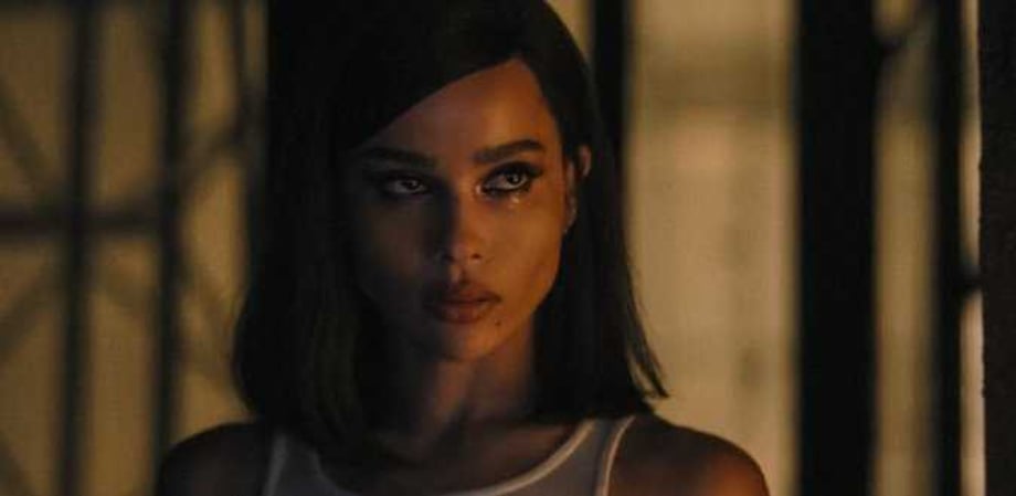 THE BATMAN Director Shares New Look At Selina Kyle In Second Trailer Sneak Peek Photo