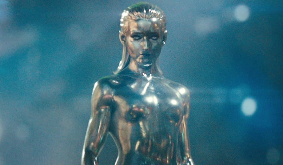 THE FANTASTIC FOUR: FIRST STEPS Star Julia Garner On Her "Ambiguous" Silver Surfer And MCU Future - SPOILERS