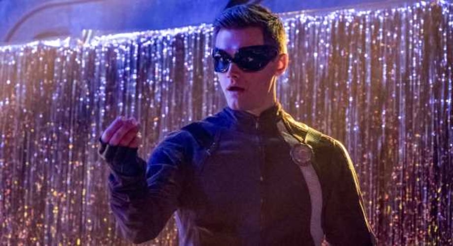 THE FLASH: Ralph Dibny Gets A New Costume In These Promo Images For "The Elongated Knight Rises"