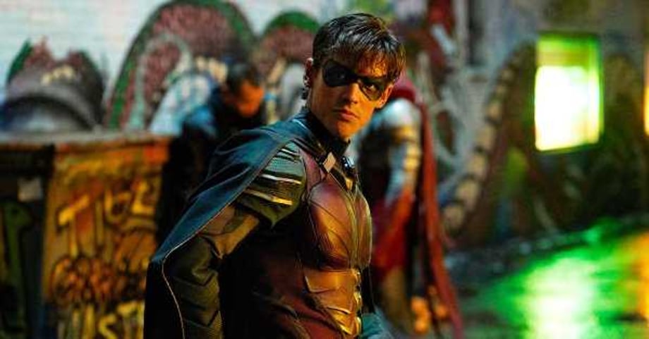 TITANS Actor Brenton Thwaites On Robin's Infamous "F*ck Batman" Line; Two New Stills Released