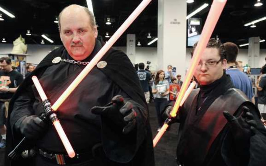 [VIDEO] Throwback to the Top "Who is Snoke Theories" - Quite funny.... worth a watch - CraftyMedia
