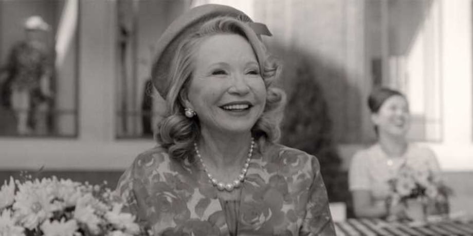 WANDAVISION Exclusive: Debra Jo Rupp Talks Returning To The Past Two Decades After THAT '70s SHOW