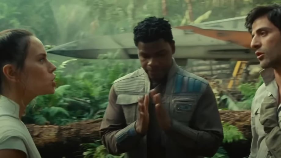 Will Poe Dameron's X-Wing Fly Again? Oscar Isaac Addresses Possible STAR WARS Reunion With Daisy Ridley