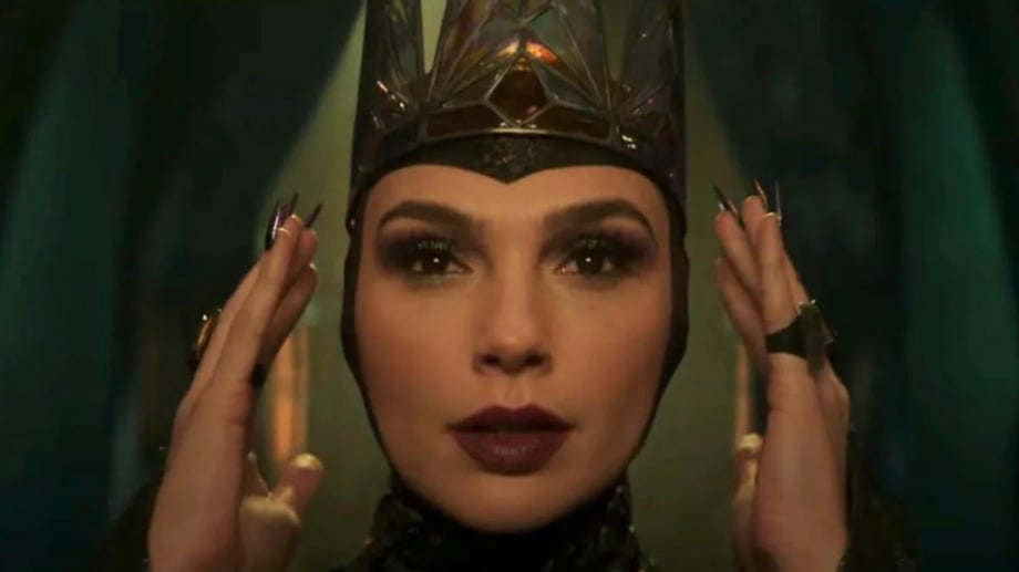 WONDER WOMAN Star Gal Gadot Says She’d Love To Play SNOW WHITE’s Evil Queen Again In Potential Spin-Off