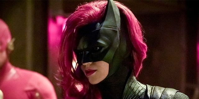 BATWOMAN Pilot Ordered By The CW As ARROW And THE FLASH Veteran David ...