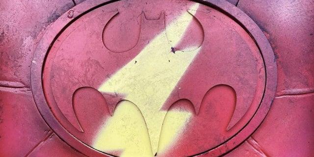 THE FLASH: A First Look At The Movie's Updated Logo Has Been Revealed - Vimarsana News