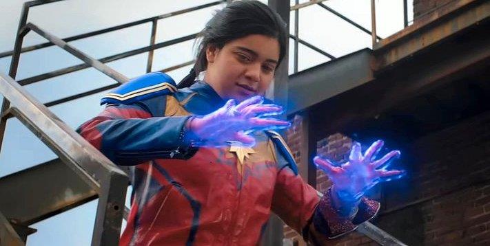 MS. MARVEL Star Iman Vellani Responds To Kamala Khan's Power-Change Backlash - Vimarsana News
