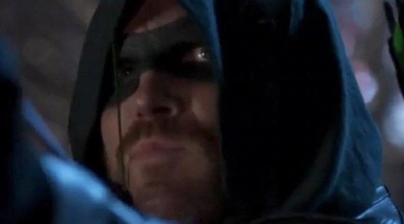 The Flash Stephen Amells Green Arrow Returns In New Final Season Trailer 0566