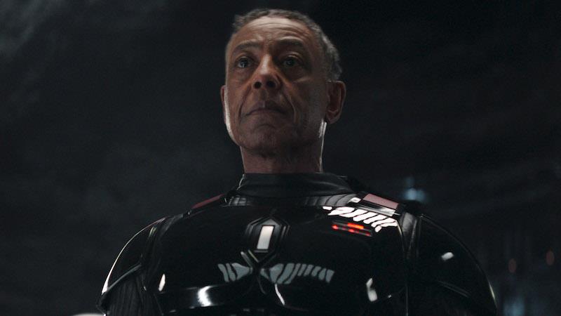 THE MANDALORIAN: New BTS Photos Reveal Deleted Scene With Moff Gideon ...